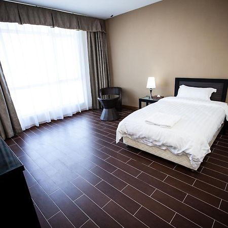 Putatan Platinum Hotel Kota Kinabalu Rum bild