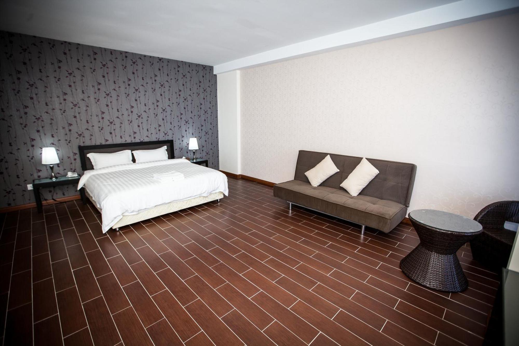 Putatan Platinum Hotel Kota Kinabalu Rum bild
